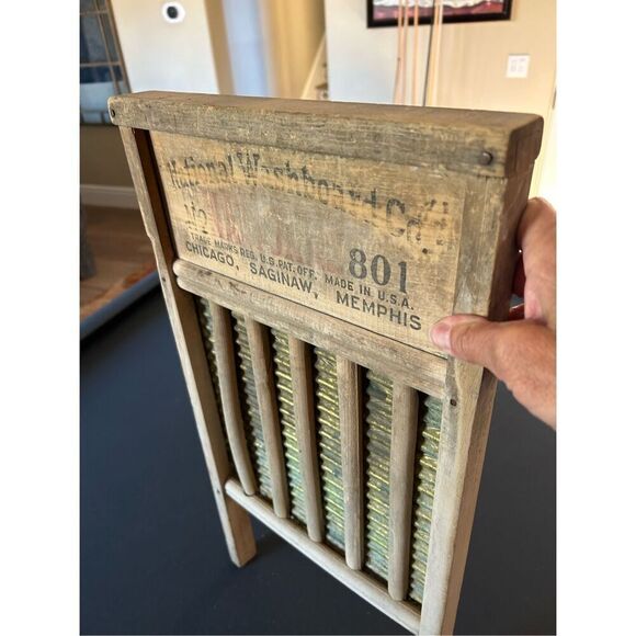 Antique Wash Board - Picture 4 of 4